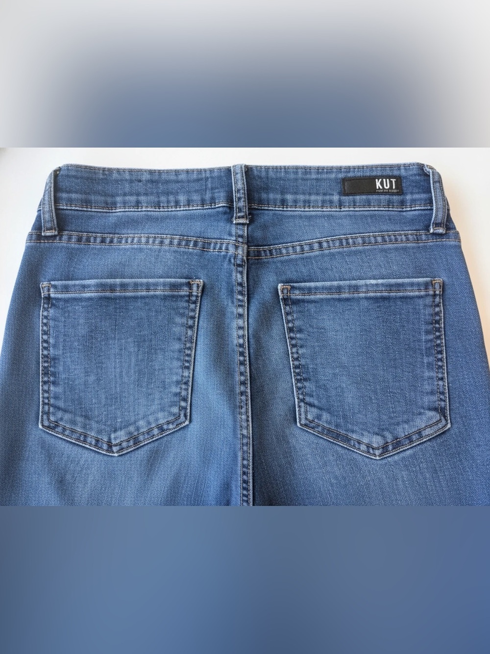 Kut from the Kloth Women's High-Rise Donna Fab Ab Ankle Skinny Jeans. Size 4 - Picture 4 of 10